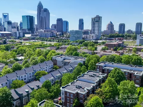 629 Garden District Dr, Charlotte, NC 28202