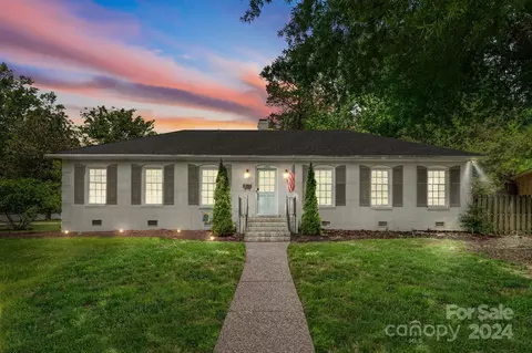 1322 Erinshire Rd, Charlotte, NC 28211