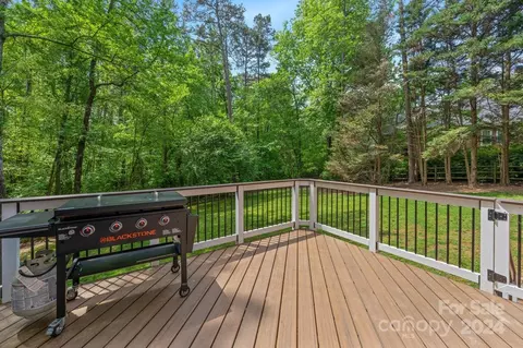 Exterior - 920 Waterview Ln, Monroe, NC 28110 photo 10 of 10