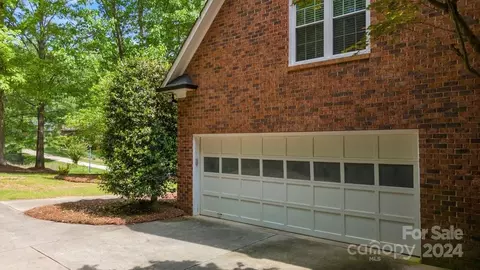 Exterior - 920 Waterview Ln, Monroe, NC 28110 photo 8 of 10