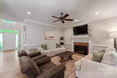 Living - 920 Waterview Ln, Monroe, NC 28110 photo 2 of 3