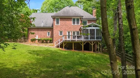 Exterior - 920 Waterview Ln, Monroe, NC 28110 photo 9 of 10
