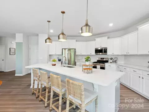 Kitchen - 1807 Loggerhead Dr, Lancaster, SC 29720 photo 4 of 9