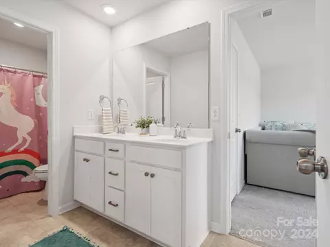 Bath - 1807 Loggerhead Dr, Lancaster, SC 29720 photo 3 of 5