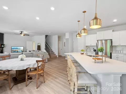 Kitchen - 1807 Loggerhead Dr, Lancaster, SC 29720 photo 5 of 9