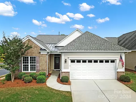 7040 Kitty Hawk Ln, Fort Mill, SC 29707