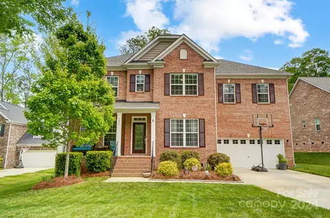 8037 Frances Haven Dr, Harrisburg, NC 28075