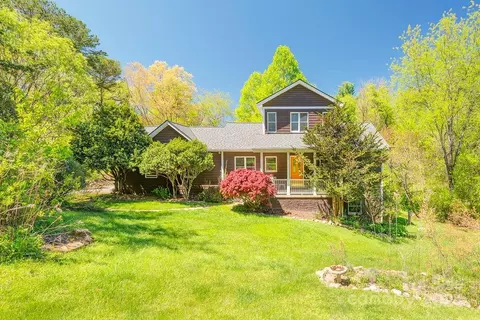 2 Songbird Ln, Weaverville, NC 28787