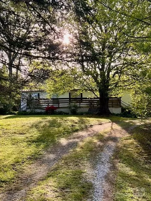 86 Fox Branch Rd, Fairview, NC 28730