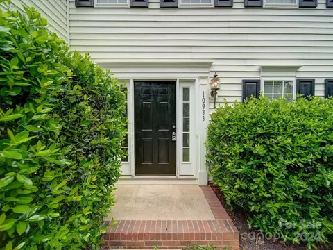 10933 Harringham Ln, Charlotte, NC 28269