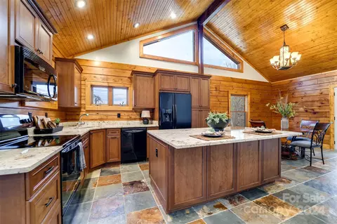 Kitchen - 254 Jay Bird Dr, Sylva, NC 28779 photo 4 of 4