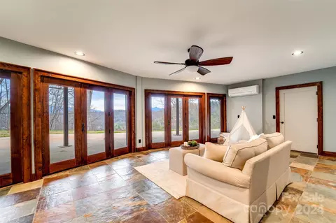 Living - 254 Jay Bird Dr, Sylva, NC 28779 photo 5 of 7