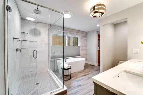 Bath - 254 Jay Bird Dr, Sylva, NC 28779 photo 4 of 6