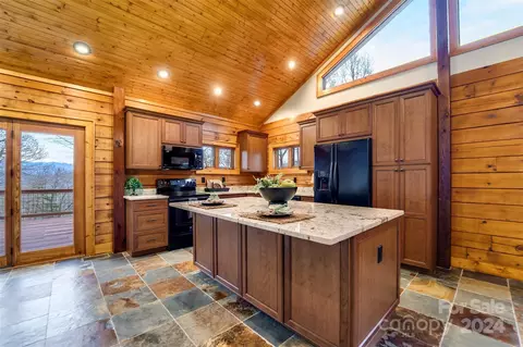 Kitchen - 254 Jay Bird Dr, Sylva, NC 28779 photo 3 of 4