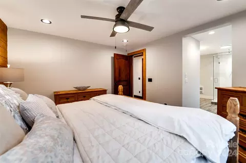 Bedroom - 254 Jay Bird Dr, Sylva, NC 28779 photo 3 of 4