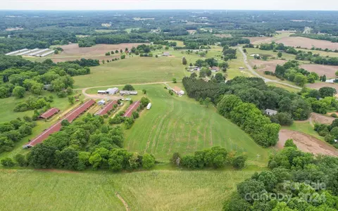 Larock Lane, Oakboro, NC 28129