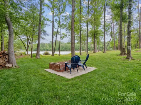 30123 Turtle Point Ct, Lancaster, SC 29720 photo 2