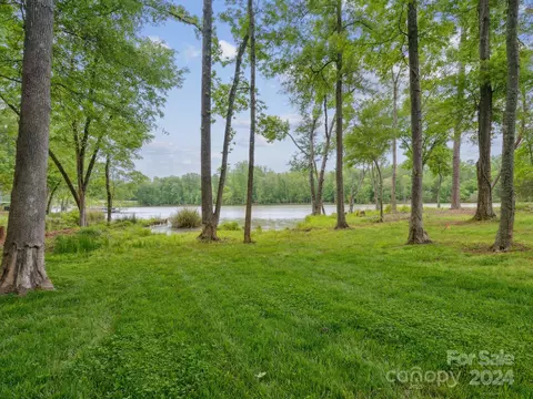 30123 Turtle Point Ct, Lancaster, SC 29720 photo 3