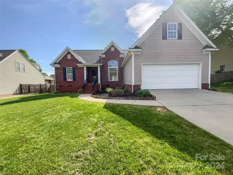 1712 Fernledge Dr, Clover, SC 29710