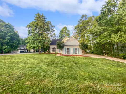 103 Summerbrook Ln, Mooresville, NC 28117