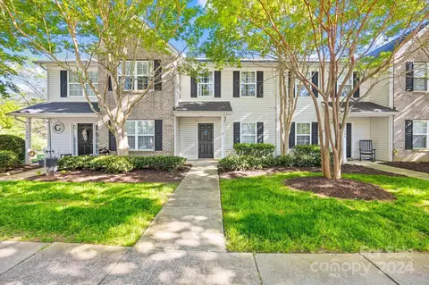 11010 Will Knox Rd, Cornelius, NC 28031