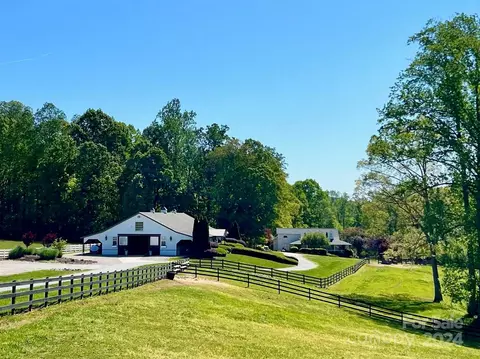 3075 Jackson Rd, Mooresville, NC 28115