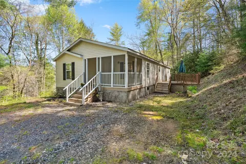 Exterior - 3262 Windswept Ridge Rd, Marshall, NC 28753 photo 2 of 9