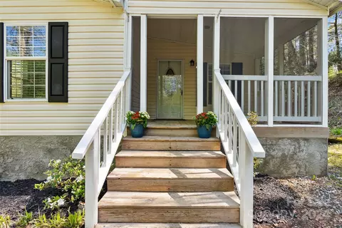Exterior - 3262 Windswept Ridge Rd, Marshall, NC 28753 photo 4 of 9