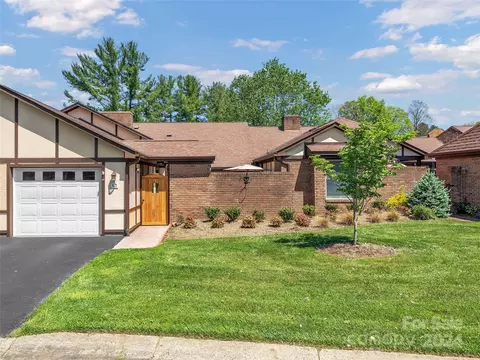 67 Lodge Ln, Waynesville, NC 28786