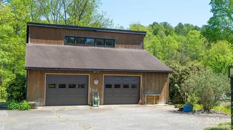 Exterior - 422 Bost Rd, Morganton, NC 28655 photo 7 of 15