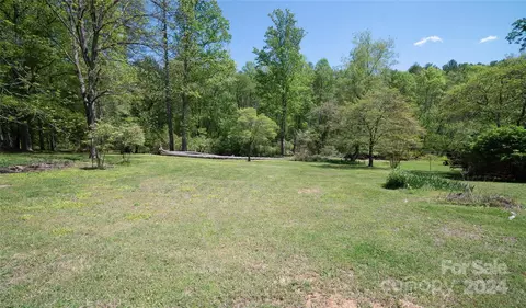 Exterior - 422 Bost Rd, Morganton, NC 28655 photo 11 of 15