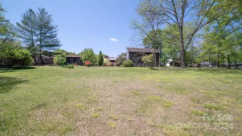 Exterior - 422 Bost Rd, Morganton, NC 28655 photo 9 of 15