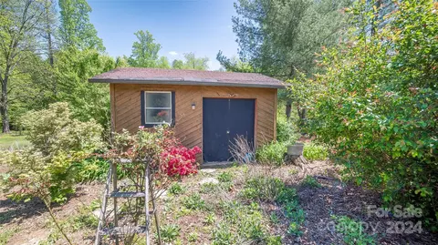 Exterior - 422 Bost Rd, Morganton, NC 28655 photo 12 of 15