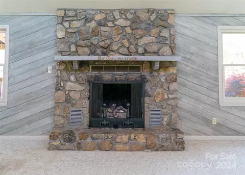 Living - 422 Bost Rd, Morganton, NC 28655 photo 2 of 2