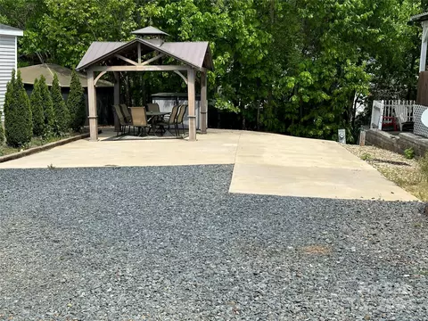 106 Eagle Ln, New London, NC 28127