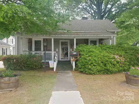 208 S East Ave, Kannapolis, NC 28083