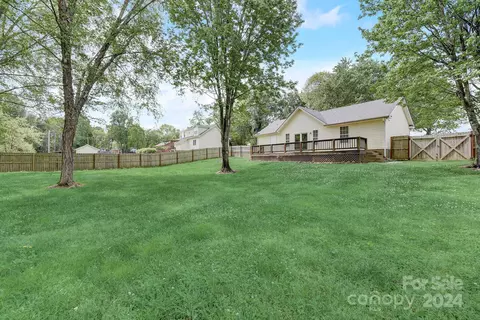 Exterior - 708 Station Dr, Monroe, NC 28110 photo 7 of 8