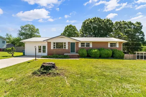 2820 21st Ne St NE, Hickory, NC 28601