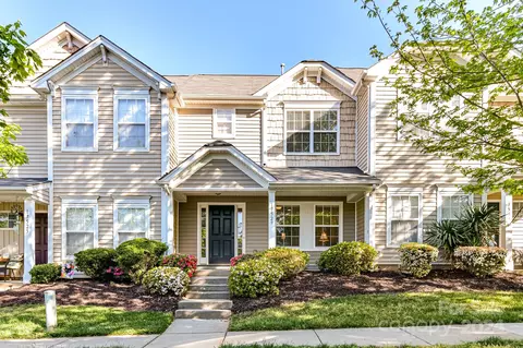 17529 Caldwell Track Dr, Cornelius, NC 28031