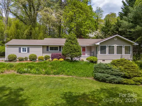 109 N Overlook Ter, Hendersonville, NC 28739