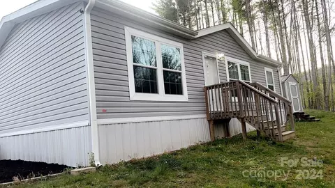 426 Shelton Laurel Rd, Clyde, NC 28721