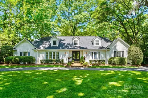 2420 Thornridge Rd, Charlotte, NC 28226