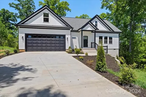 245 Summey Barker Dr, Dallas, NC 28034