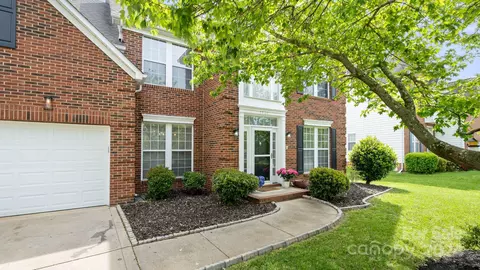 4526 Mackinac St, Charlotte, NC 28269