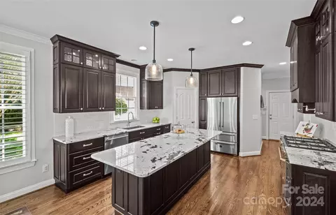 3221 Twelve Oaks Pl, Charlotte, NC 28270