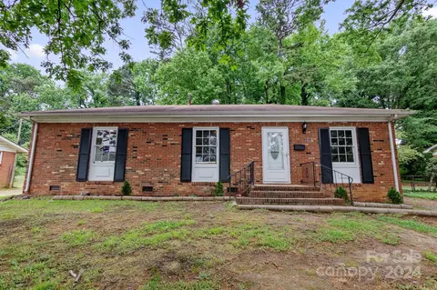 4907 Springview Rd, Charlotte, NC 28213