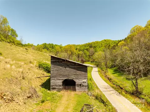 East Fork Road, Marshall, NC 28753 photo 3