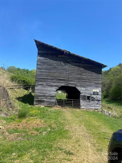 East Fork Road, Marshall, NC 28753 photo 23