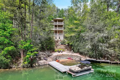 165 Dogwood Dr, Lake Lure, NC 28746