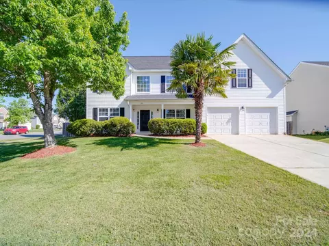 105 Saye Pl, Mooresville, NC 28115